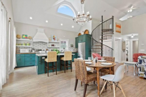 New Isle of Hope Coastal Cottage Near Downtown
